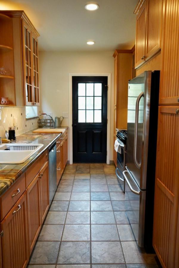 Villa Cozy Family Hideaway, Sleeps 8, 4 Tv'S Yard, Shops Simi Valley Exterior foto