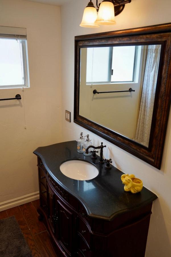 Villa Cozy Family Hideaway, Sleeps 8, 4 Tv'S Yard, Shops Simi Valley Exterior foto